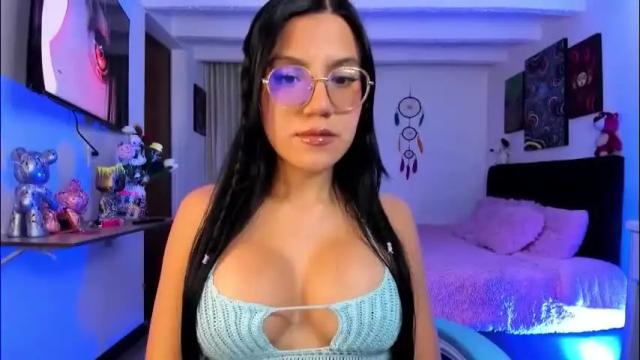 Image 2 of violetbunnyy1 Stream on Chaturbate on 1 month ago