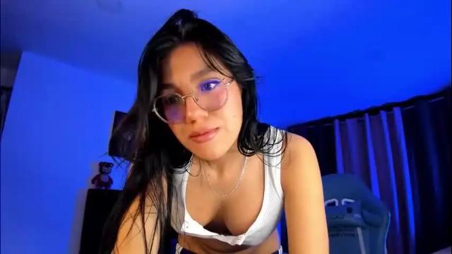 Image 4 of violetbunnyy1 Stream on Chaturbate on 23 hours ago