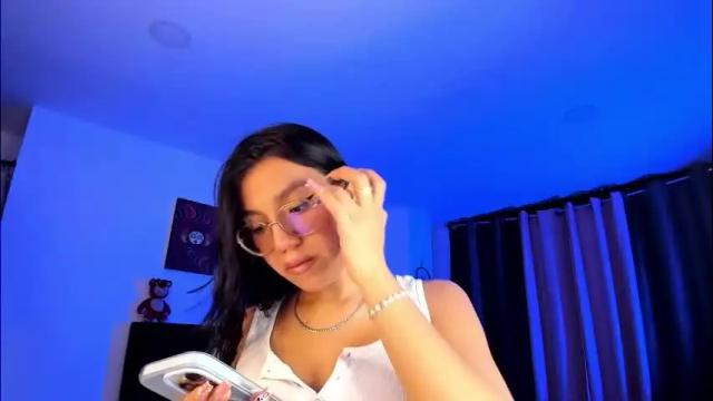 Image 7 of violetbunnyy1 Stream on Chaturbate on 23 hours ago