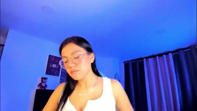 Image 8 of violetbunnyy1 Stream on Chaturbate on 23 hours ago