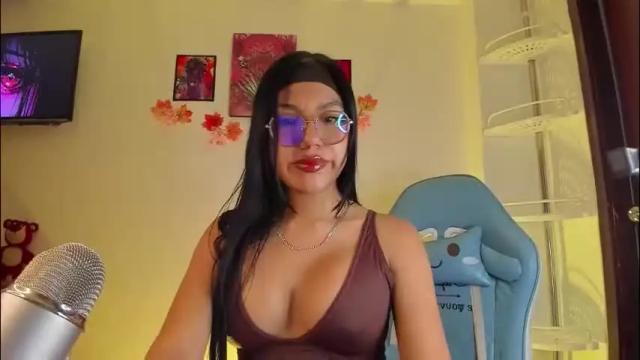 Image 3 of violetbunnyy1 Stream on Chaturbate on 2 months ago