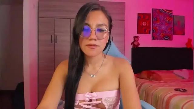 Image 3 of violetbunnyy1 Stream on Chaturbate on 27 days ago