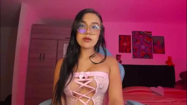 Image 11 of violetbunnyy1 Stream on Chaturbate on 17 days ago