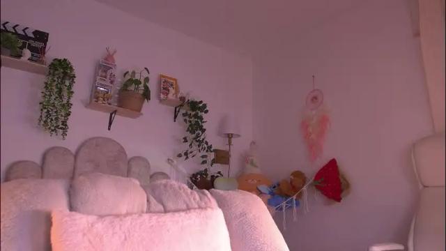Image 2 of violeth___ Stream on Chaturbate on 26 days ago