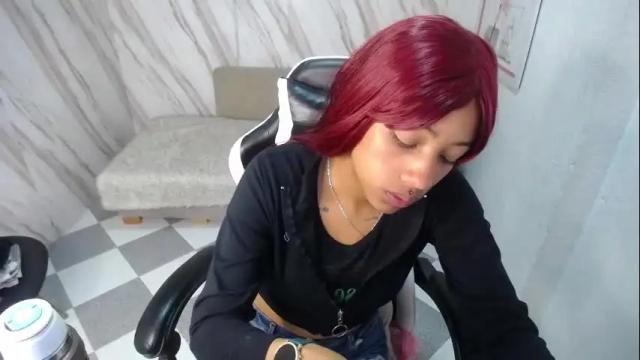 Image 12 of violeth_b Stream on Chaturbate on 21 days ago