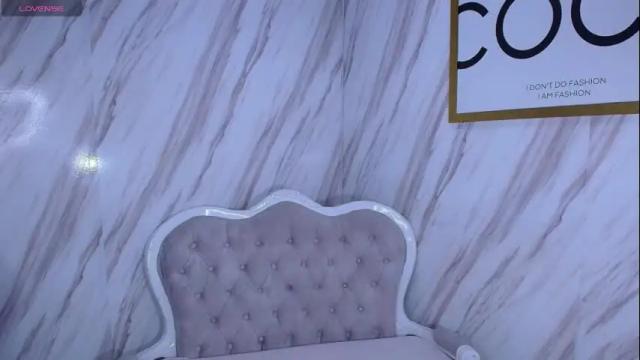 Image 12 of violeth_b Stream on Chaturbate on 6 days ago