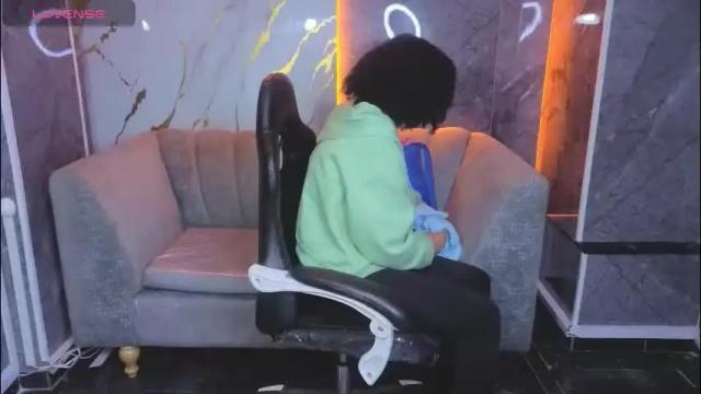 Image 4 of violeth_b Stream on Chaturbate on 1 month ago