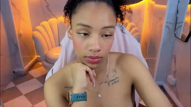 Image 8 of violeth_b Stream on Chaturbate on 1 month ago