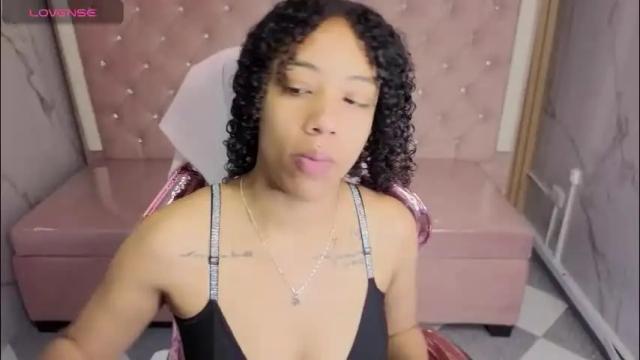 Image 8 of violeth_b Stream on Chaturbate on 1 month ago