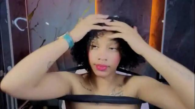 Image 3 of violeth_b Stream on Chaturbate on 1 month ago