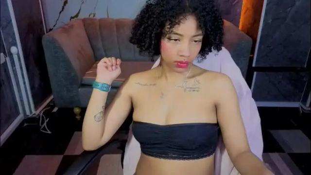 Image 7 of violeth_b Stream on Chaturbate on 1 month ago