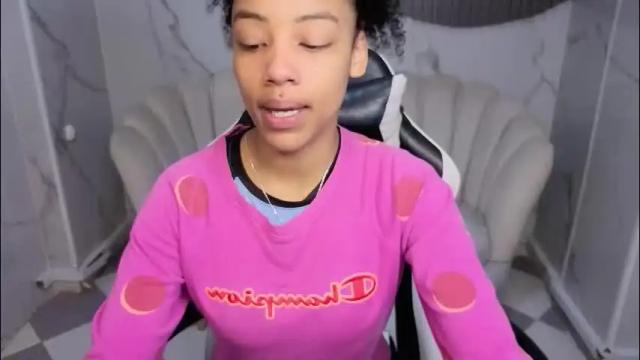 Image 8 of violeth_b Stream on Chaturbate on 22 days ago