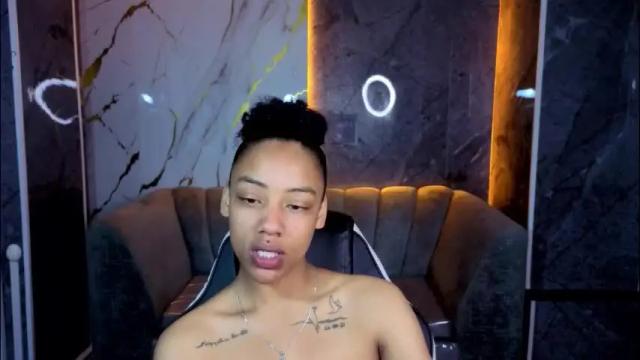 Image 2 of violeth_b Stream on Chaturbate on 21 days ago
