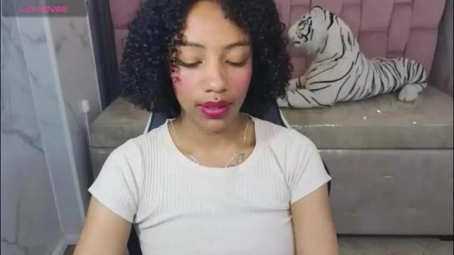 Image 10 of violeth_b Stream on Chaturbate on 6 days ago