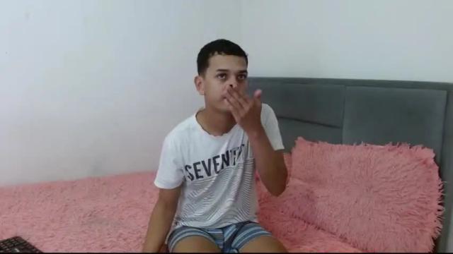 Image 4 of violeth_mattias Stream on Chaturbate on 21 months ago