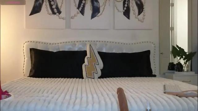 Image 12 of violetik888 Stream on Chaturbate on 12 days ago