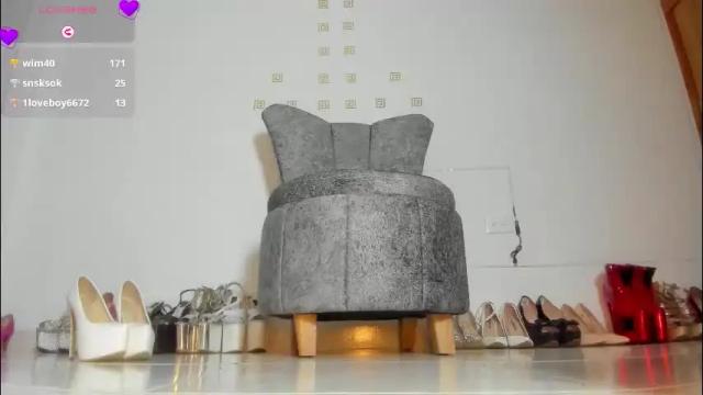 Image 2 of violetmontana Stream on Chaturbate on 29 days ago