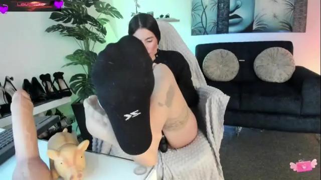 Image 4 of violetparkker Stream on Chaturbate on 9 days ago