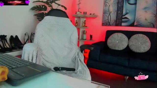 Image 8 of violetparkker Stream on Chaturbate on 2 months ago