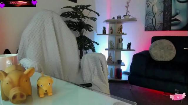 Image 6 of violetparkker Stream on Chaturbate on 24 days ago
