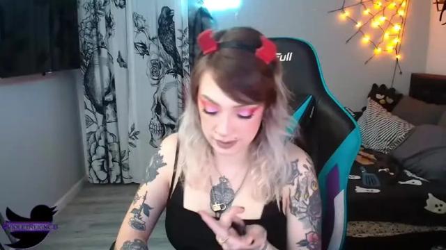 Image 8 of violetreigncb Stream on Chaturbate on 15 months ago