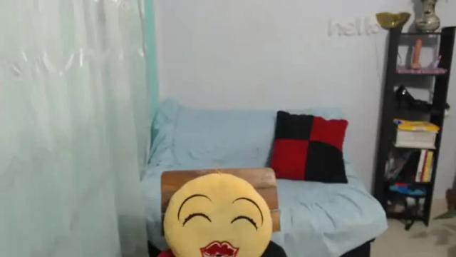 Image 2 of violetsexhot999 Stream on Chaturbate on 13 months ago