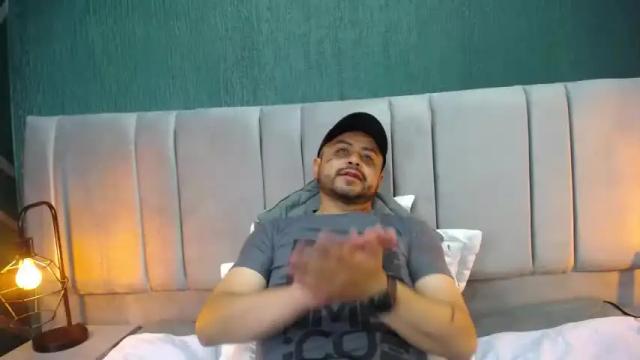 Image 11 of violett_and_jhon Stream on Chaturbate on 21 months ago