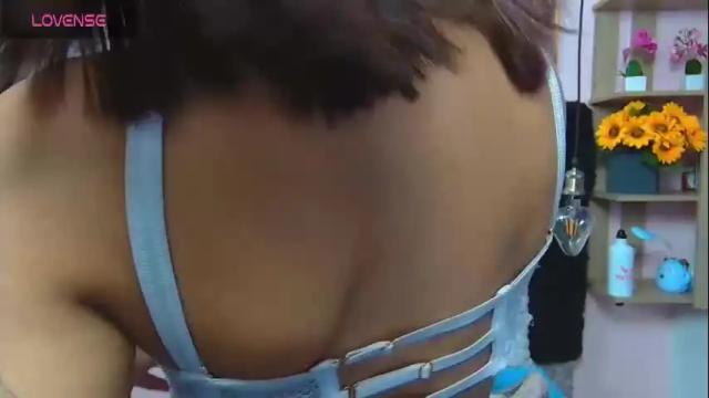 Image 11 of violett_froz Stream on Chaturbate on 1 month ago
