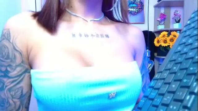 Image 3 of violett_froz Stream on Chaturbate on 29 days ago