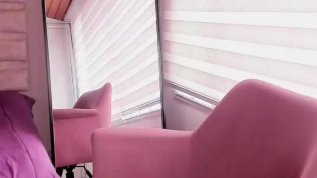 Image 8 of violett_jhonson22 Stream on Chaturbate on 17 months ago