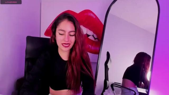 Image 11 of violett_jhonson22 Stream on Chaturbate on 17 months ago