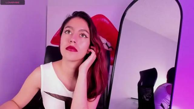 Image 4 of violett_jhonson22 Stream on Chaturbate on 17 months ago