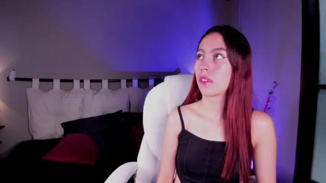 Image 2 of violett_jhonson22 Stream on Chaturbate on 17 months ago