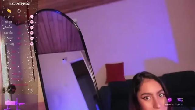 Image 7 of violett_jhonson22 Stream on Chaturbate on 16 months ago