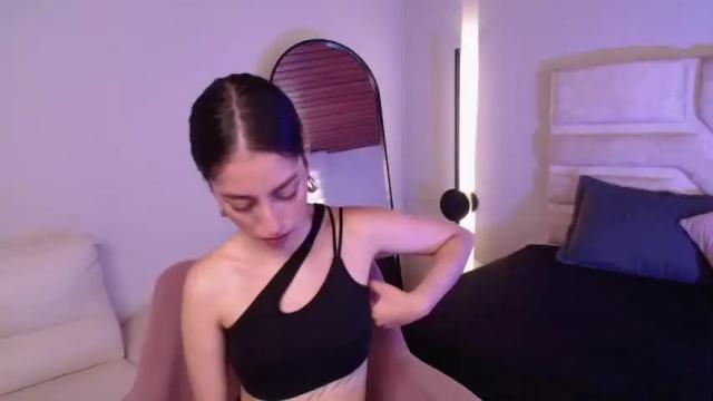 Image 7 of violett_jhonson22 Stream on Chaturbate on 14 months ago