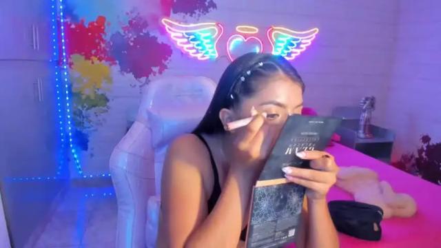 Image 2 of violett_phoenix Stream on Chaturbate on 14 months ago