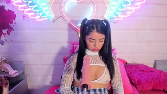Image 2 of violett_phoenix Stream on Chaturbate on 14 months ago