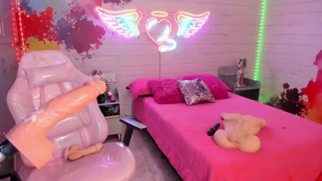 Image 12 of violett_phoenix Stream on Chaturbate on 14 months ago