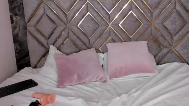 Image 8 of violett_vegaa Stream on Chaturbate on 17 months ago