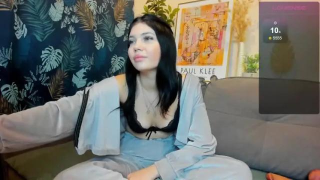 Image 4 of violetta_111 Stream on Chaturbate on 14 months ago