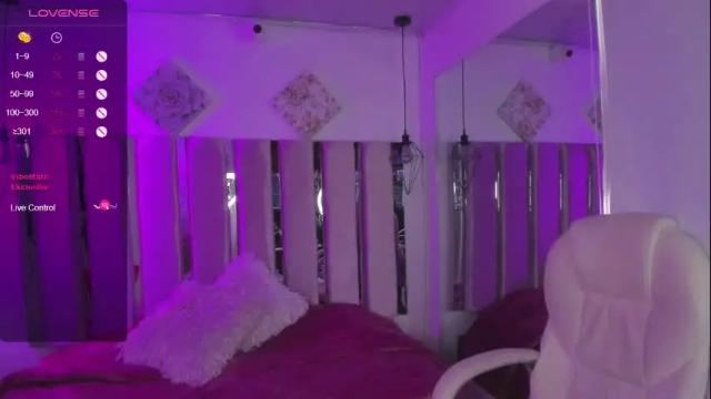 Image 10 of violetta_baker_ Stream on Chaturbate on 20 months ago