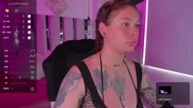 Image 12 of violetta_baker_ Stream on Chaturbate on 19 months ago