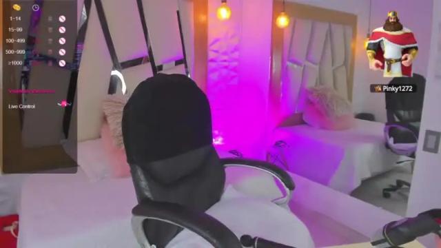 Image 7 of violetta_baker_ Stream on Chaturbate on 19 months ago