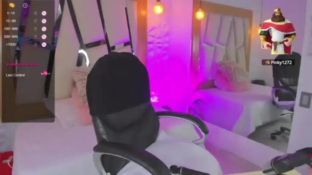Image 8 of violetta_baker_ Stream on Chaturbate on 19 months ago