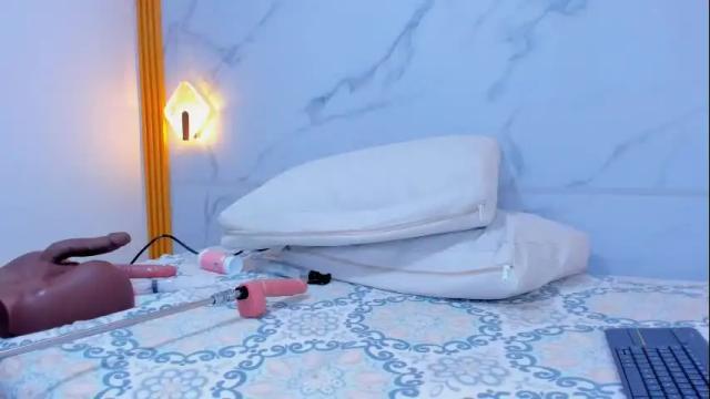 Image 6 of violetta_becker Stream on Chaturbate on 1 month ago