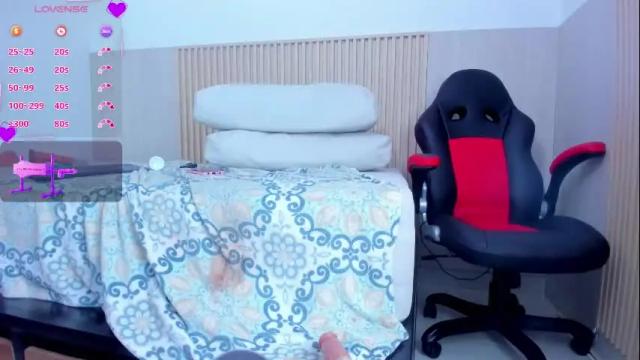 Image 6 of violetta_becker Stream on Chaturbate on 21 days ago