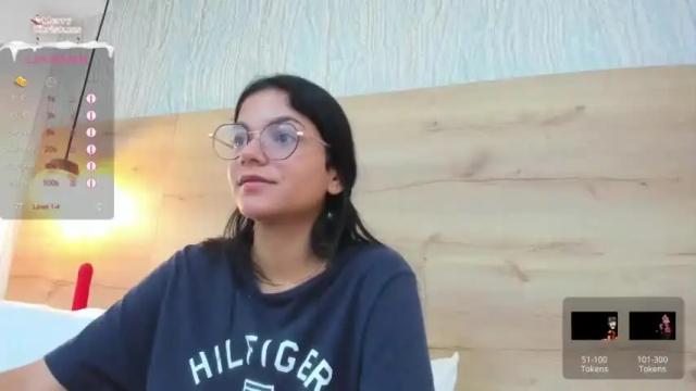 Image 3 of violetta_cast Stream on Chaturbate on 18 months ago