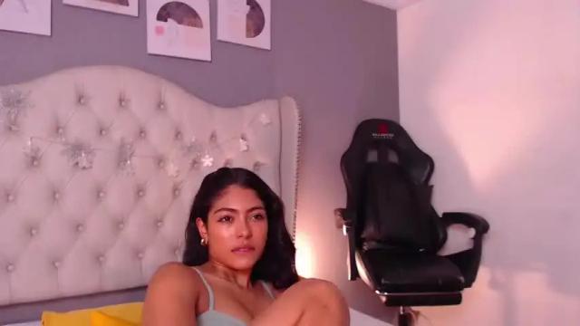 Image 10 of violetta_diamond Stream on Chaturbate on 22 months ago