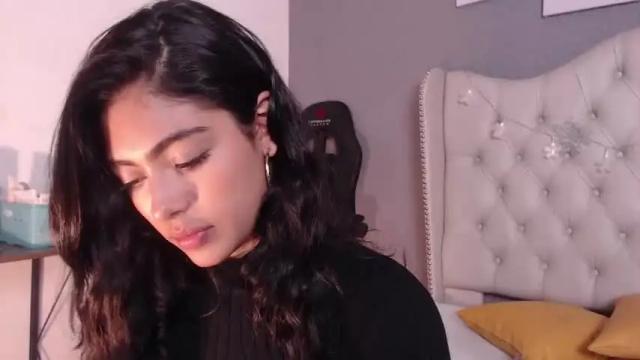 Image 7 of violetta_diamond Stream on Chaturbate on 21 months ago