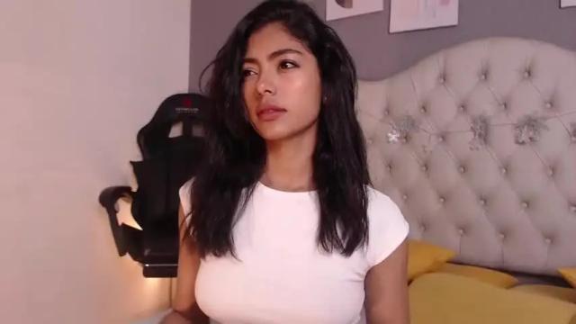 Image 12 of violetta_diamond Stream on Chaturbate on 21 months ago